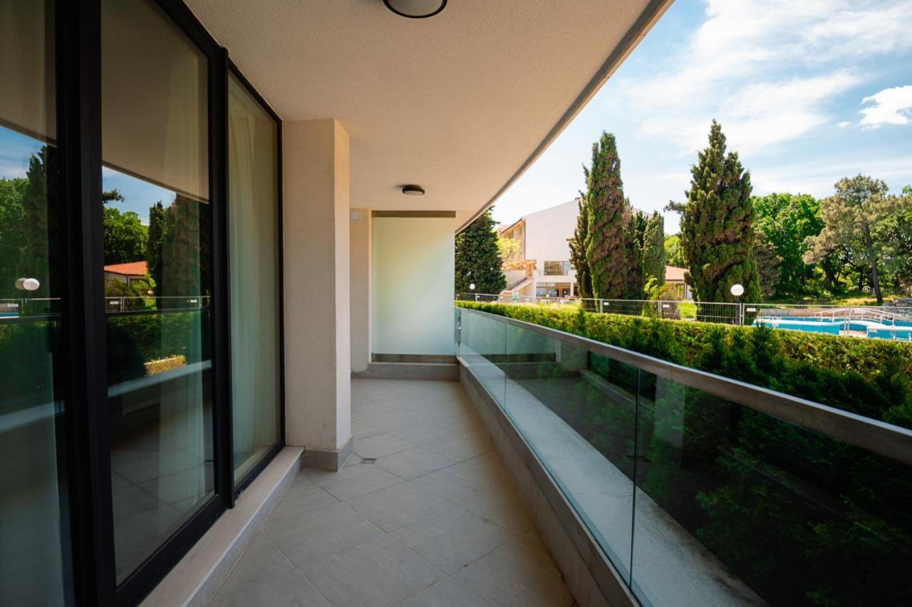 Stylish 1-Bd Apartment In St Constantine And Helena By Flat Mаnager セインツ・コンスタンティン＆ヘレナ エクステリア 写真