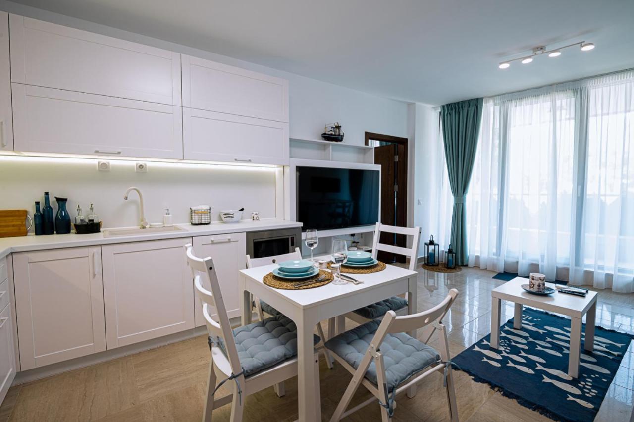 Stylish 1-Bd Apartment In St Constantine And Helena By Flat Mаnager セインツ・コンスタンティン＆ヘレナ エクステリア 写真