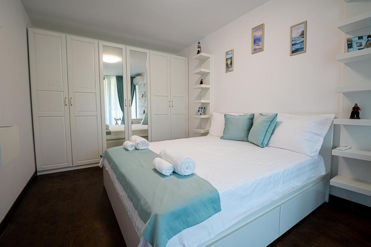 Stylish 1-Bd Apartment In St Constantine And Helena By Flat Mаnager セインツ・コンスタンティン＆ヘレナ エクステリア 写真