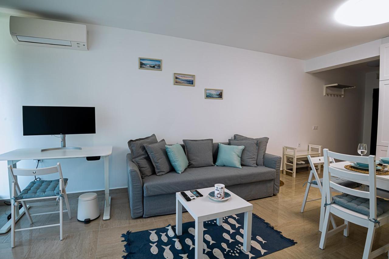 Stylish 1-Bd Apartment In St Constantine And Helena By Flat Mаnager セインツ・コンスタンティン＆ヘレナ エクステリア 写真